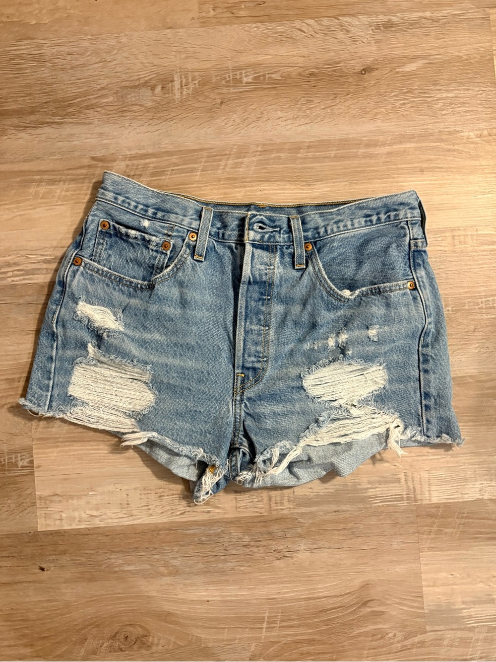 Levi’s 501 Original High Rise Distressed Denim Shorts - Light Wash - Size 30